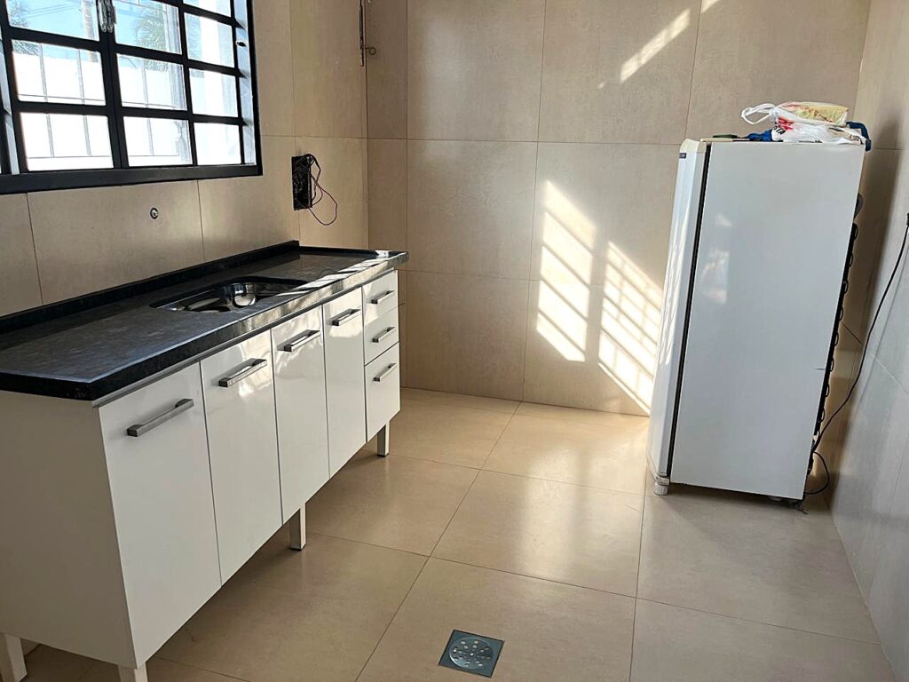 Aluga-se salão 720m² distrito industrial Waldemar O. Verdi $ 13.000,00