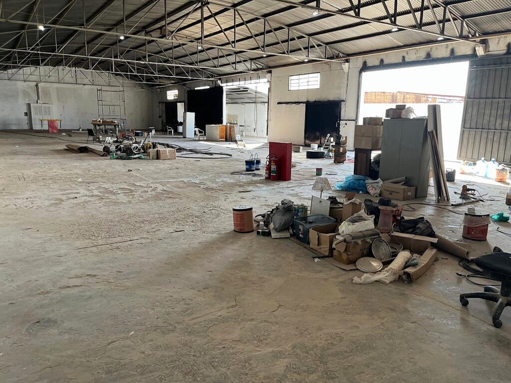 Aluga-se salão 720m² distrito industrial Waldemar O. Verdi $ 13.000,00