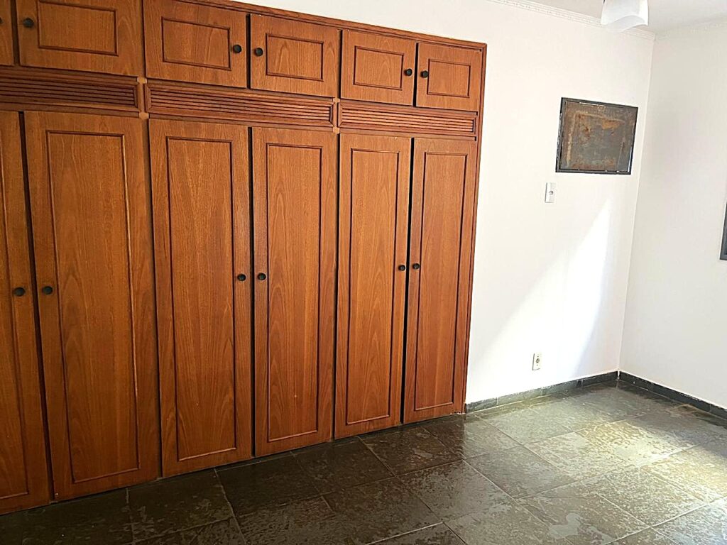 Vende-se apto no bairro São Manoel ao lado do Hospital de Base $ 275.000,00