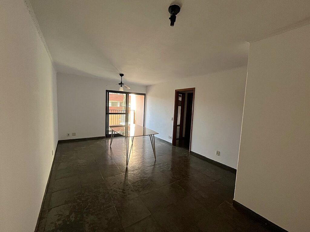 Vende-se apto no bairro São Manoel ao lado do Hospital de Base $ 275.000,00