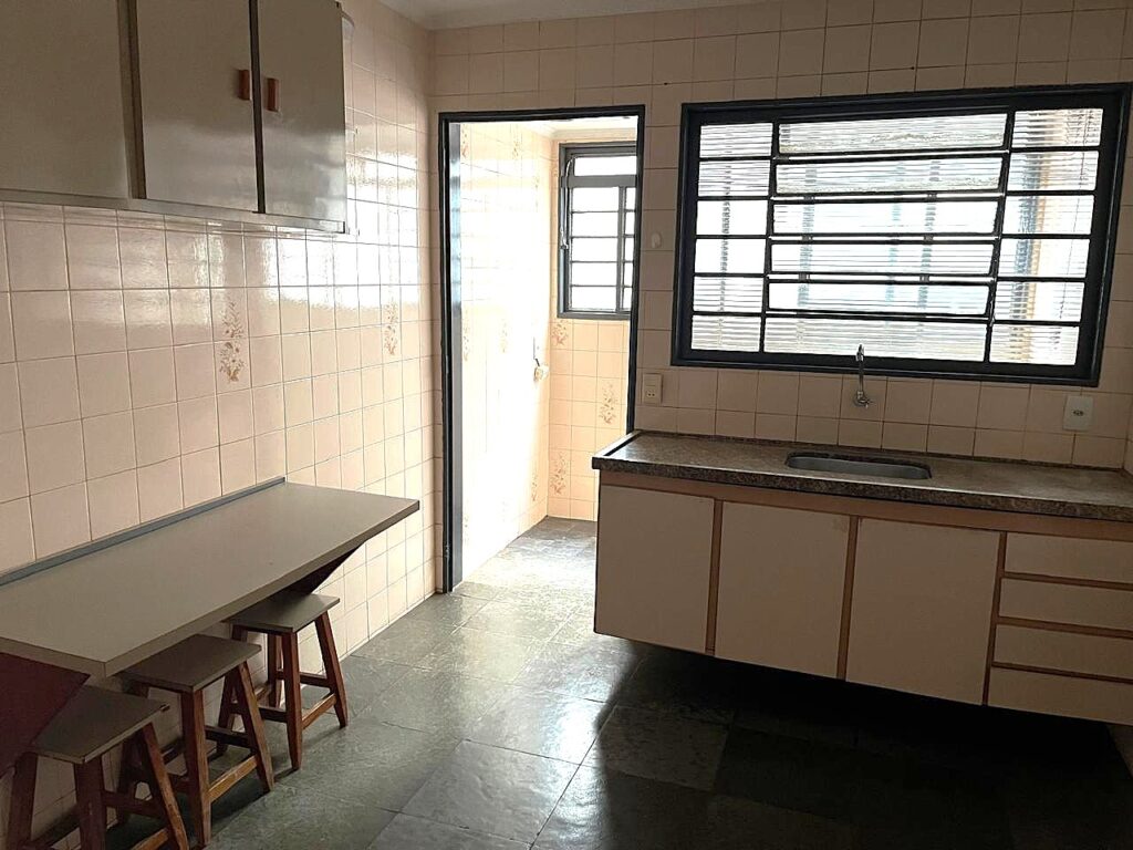 Vende-se apto no bairro São Manoel ao lado do Hospital de Base $ 275.000,00